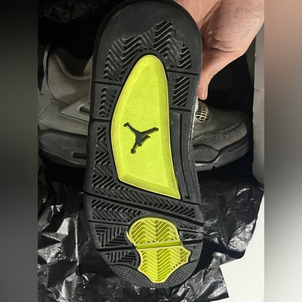 Air Jordan 4 Retro SE (GS) 100% Authentic - Picture 14 of 17